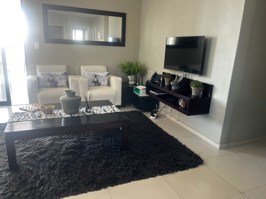 2 Bedroom Property for Sale in Bloubergrant Western Cape